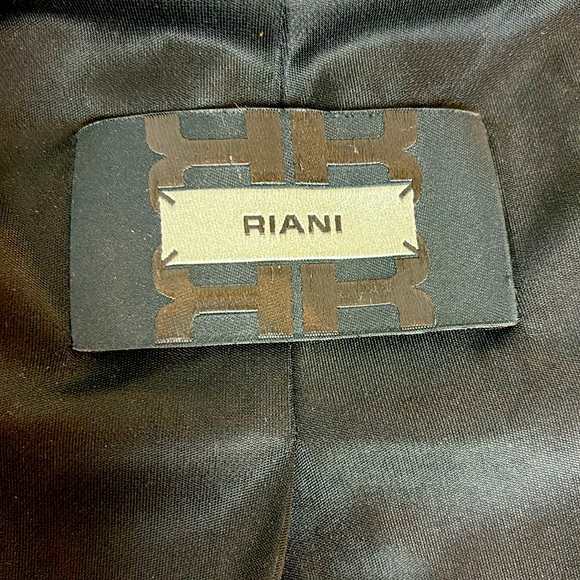 Beautiful black RIANI blazer - Picture 7 of 8